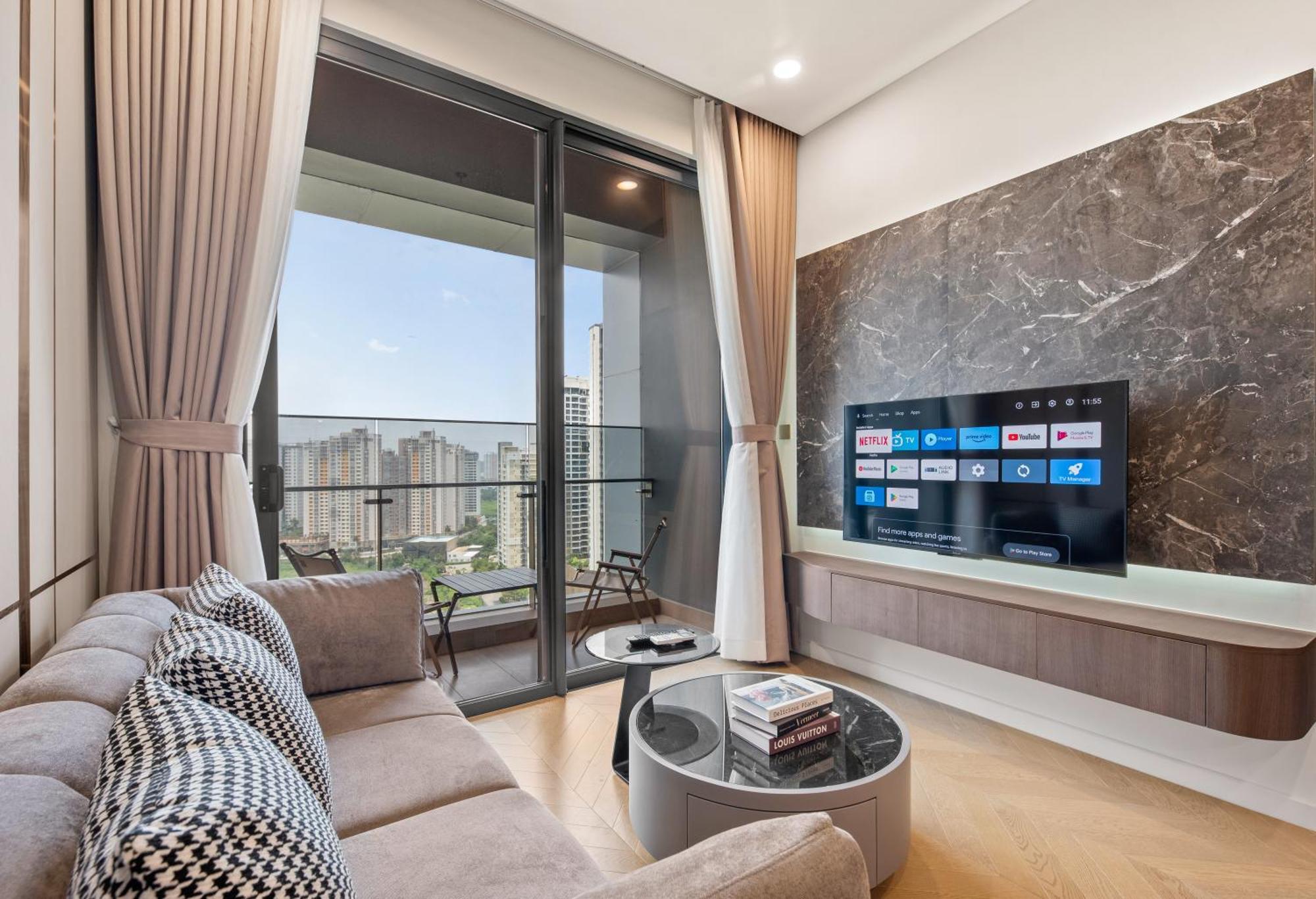 Smile - Lumiere Luxury View & Pool - Thao Dien Apartment Ho Chi Minh City